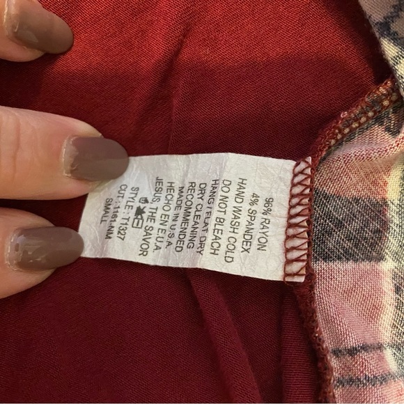 Reborn J Long Sleeve Deep Cranberry Plaid Detail V-neck Tunic Ladies Small - Picture 8 of 11